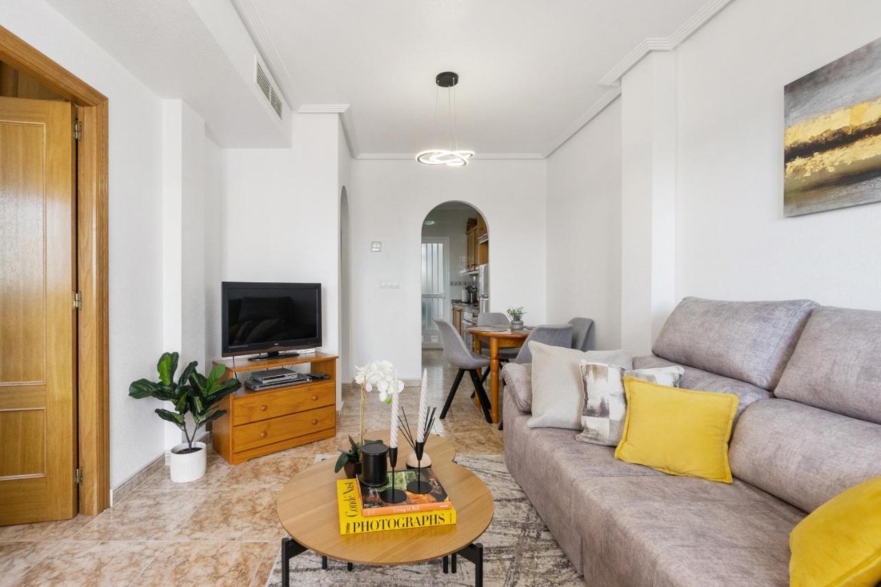Cb Living - Homely Apartment Cinuelica, Punta Prima Dehesa de Campoamor  Екстер'єр фото